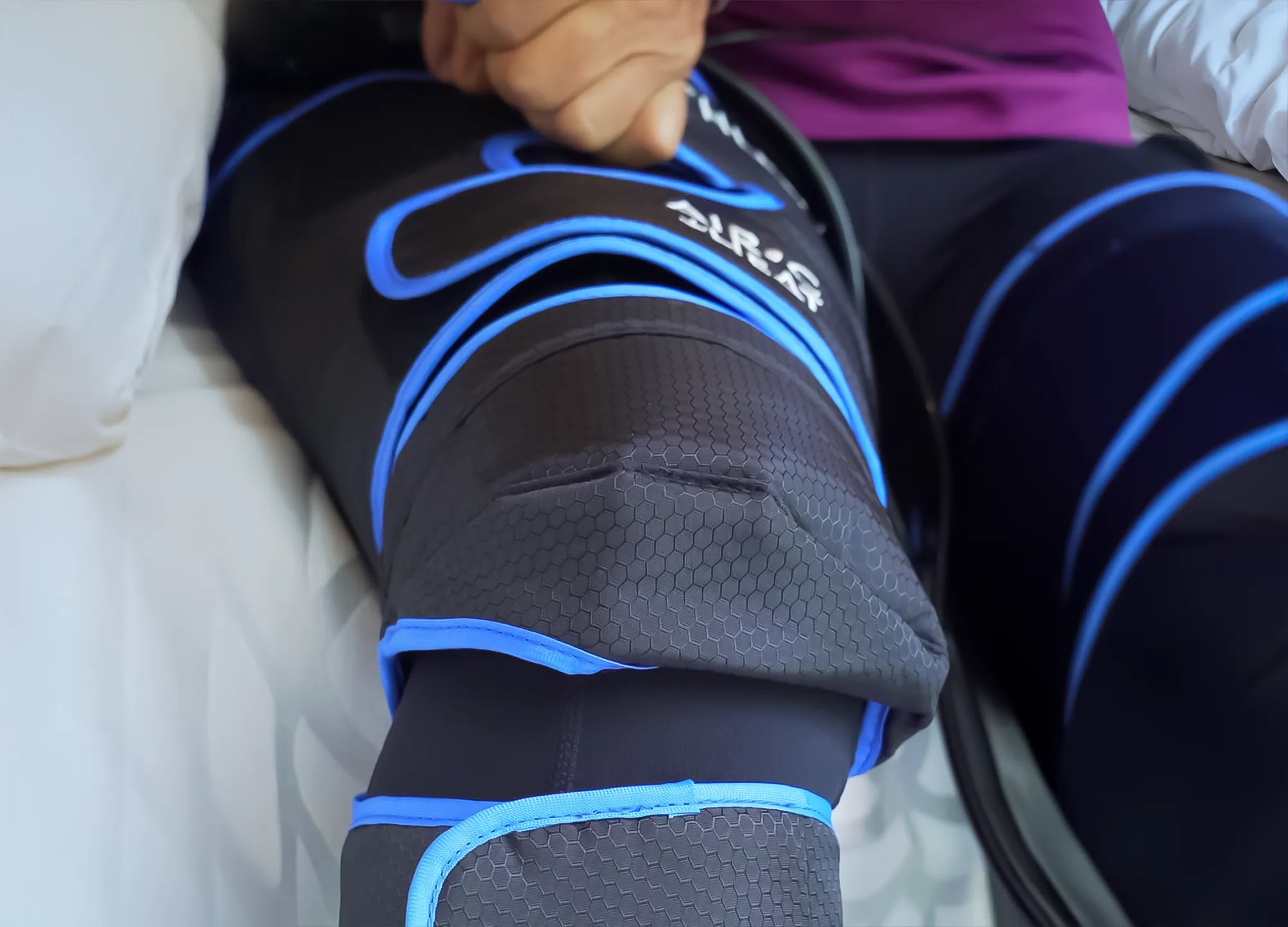 Close-up of Air-C sleeve focusing on the knee area