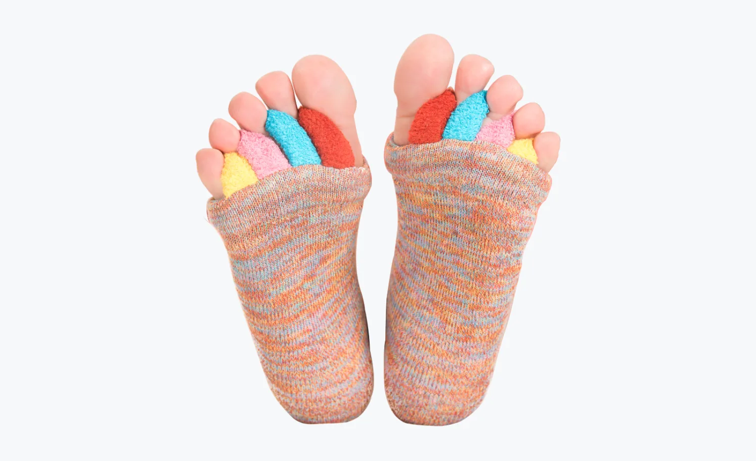 Foot in alignment sock next to an anatomical diagram of plantar fascia with pain point and marketing text