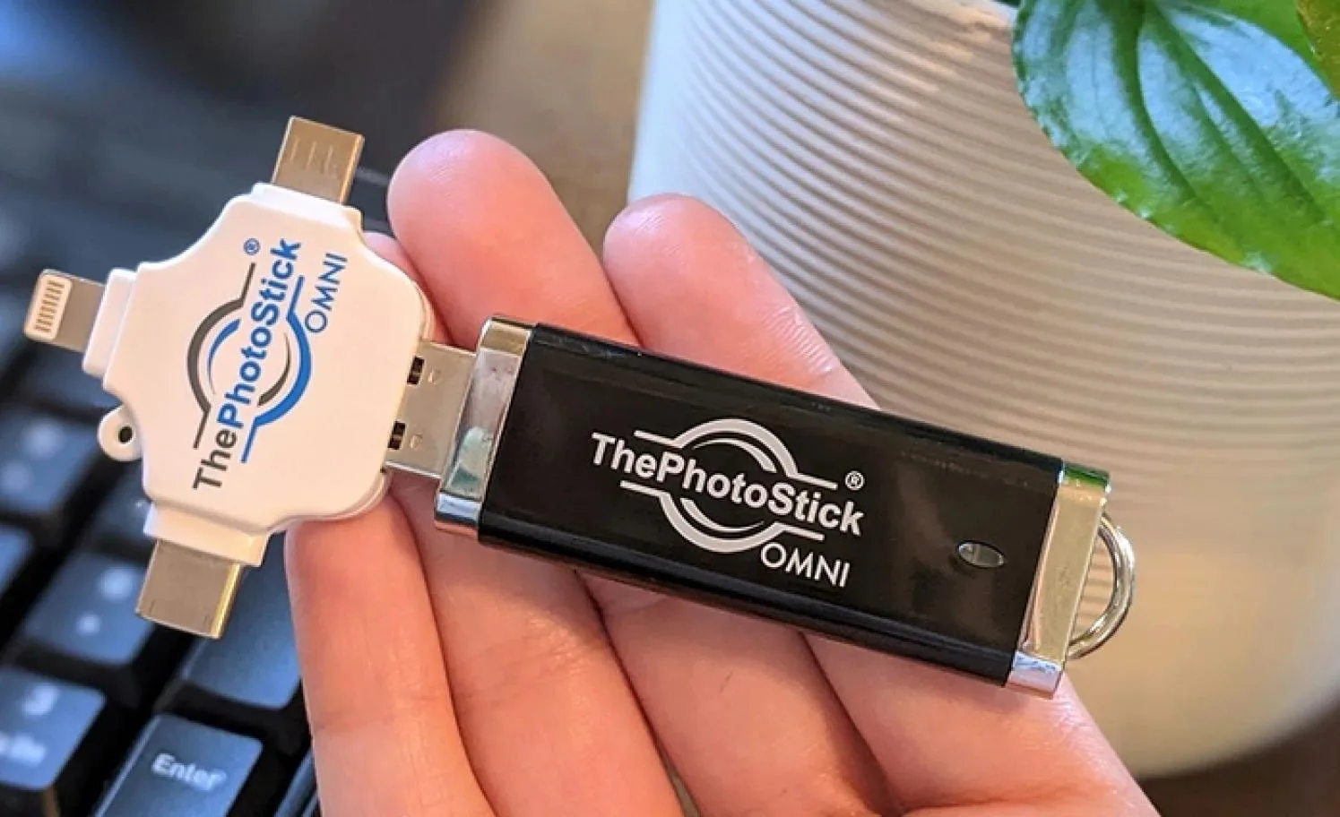 ThePhotoStick OMNI Review: Does the One-Click Photo Backup Drive Actually Find Everything?