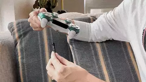 Swapping the magnetic tip from one device to another on the couch, mid-detach